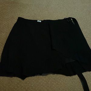 Aritzia tie skirt